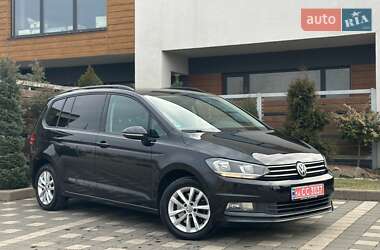 Мікровен Volkswagen Touran 2016 в Стрию