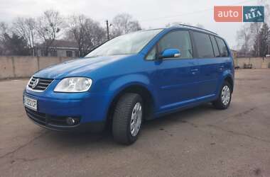 Минивэн Volkswagen Touran 2006 в Кагарлыке