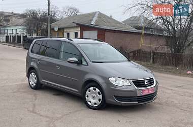 Мінівен Volkswagen Touran 2010 в Коростені