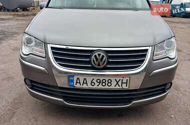 Минивэн Volkswagen Touran 2007 в Киеве