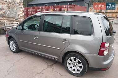 Минивэн Volkswagen Touran 2007 в Киеве