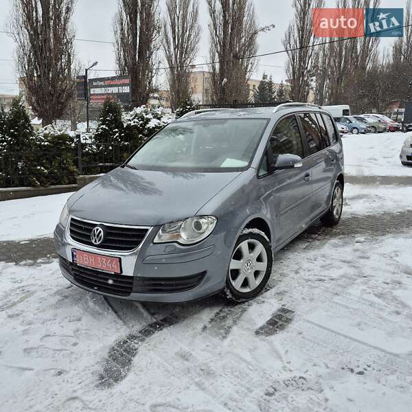 Минивэн Volkswagen Touran 2008 в Ровно