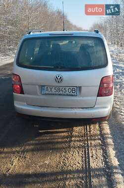 Минивэн Volkswagen Touran 2010 в 