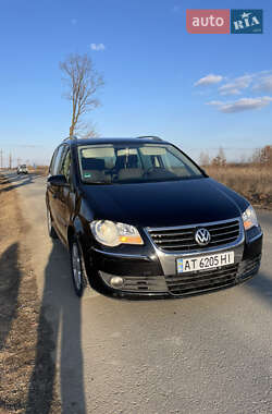 Минивэн Volkswagen Touran 2007 в Стрые