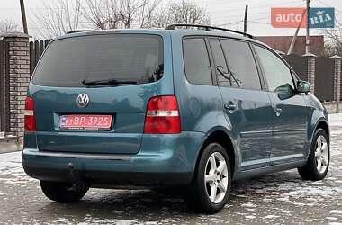 Минивэн Volkswagen Touran 2005 в Вознесенске