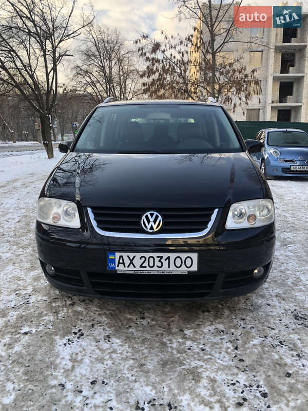 Мінівен Volkswagen Touran 2004 в Харкові