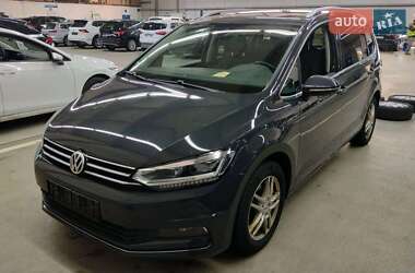 Volkswagen Touran 2019