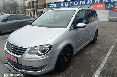 Минивэн Volkswagen Touran 2010 в Луцке