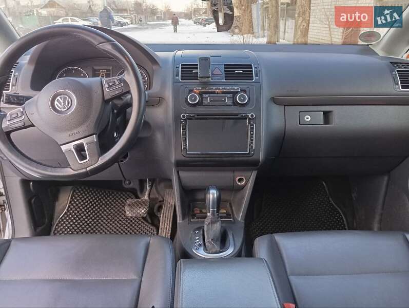 Минивэн Volkswagen Touran 2011 в Кременчуге фото 9 Минивэн Volkswagen Touran 2011 в Кременчуге