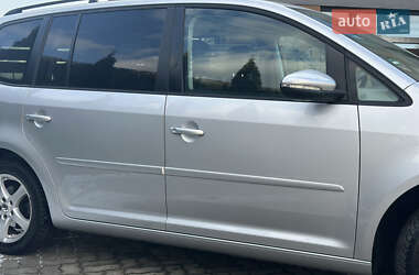 Минивэн Volkswagen Touran 2013 в Стрые