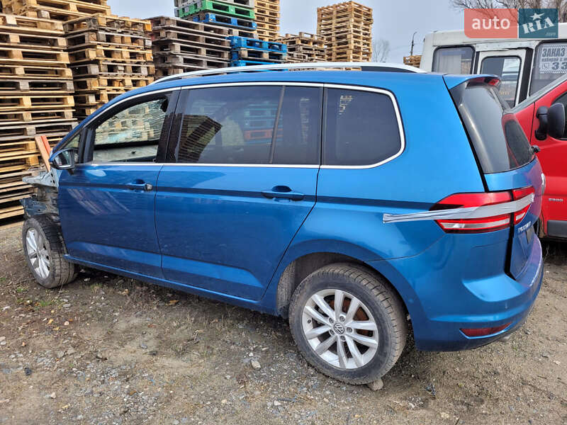 Микровэн Volkswagen Touran 2016 в Днепре