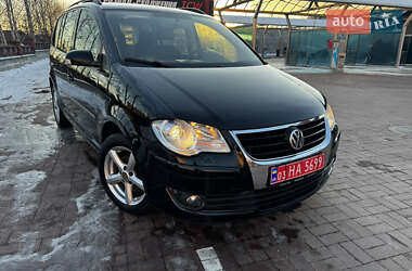 Мінівен Volkswagen Touran 2008 в Рівному