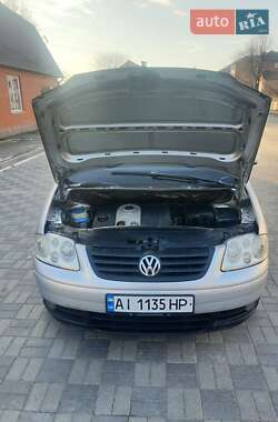 Минивэн Volkswagen Touran 2005 в 
