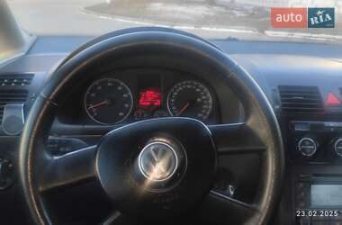 Минивэн Volkswagen Touran 2005 в 