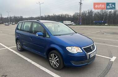 Мінівен Volkswagen Touran 2008 в Запоріжжі