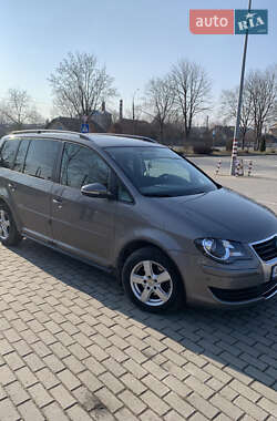 Мінівен Volkswagen Touran 2010 в Коломиї