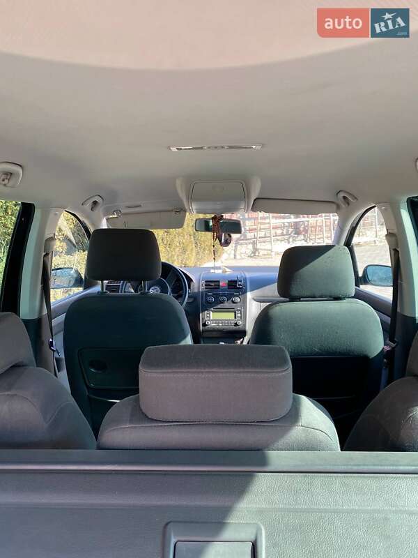 Минивэн Volkswagen Touran 2004 в Подволочиске