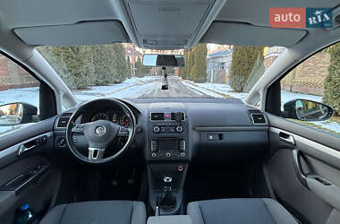 Мінівен Volkswagen Touran 2011 в Києві