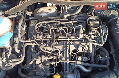 Мінівен Volkswagen Touran 2013 в 