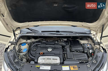 Минивэн Volkswagen Touran 2011 в 