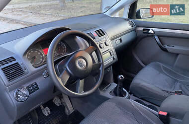 Минивэн Volkswagen Touran 2004 в Коростене