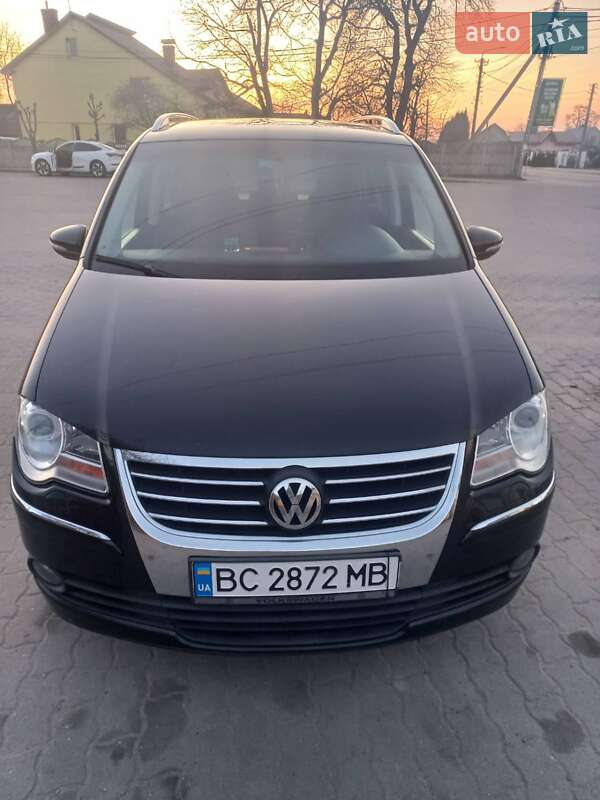 Мінівен Volkswagen Touran 2009 в Городку