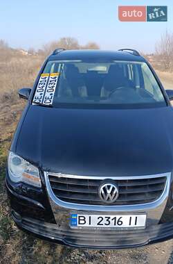 Минивэн Volkswagen Touran 2007 в Полтаве