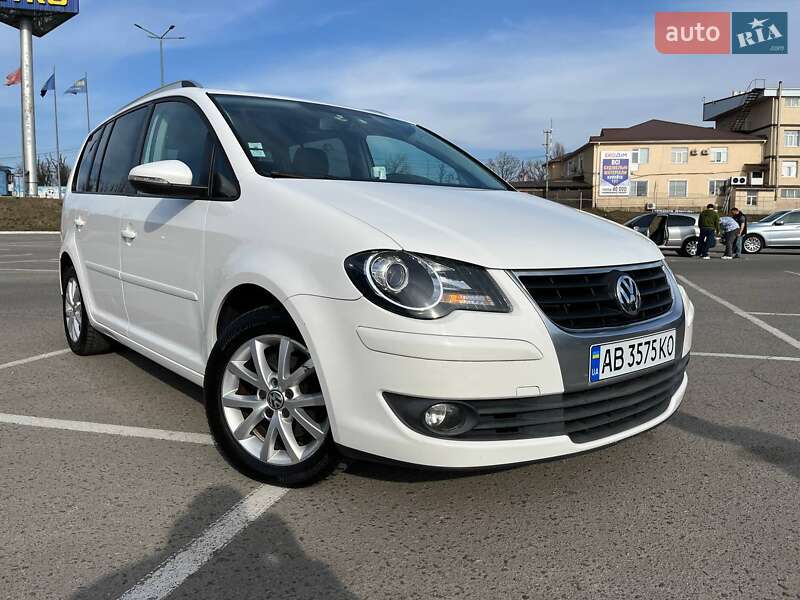 Мінівен Volkswagen Touran 2009 в Вінниці