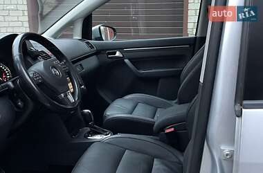 Минивэн Volkswagen Touran 2012 в 