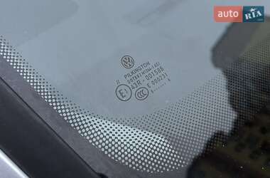 Минивэн Volkswagen Touran 2012 в 