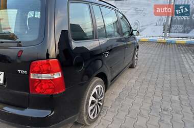 Мінівен Volkswagen Touran 2005 в Кілії