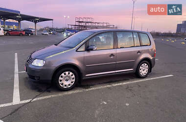 Минивэн Volkswagen Touran 2005 в Киеве