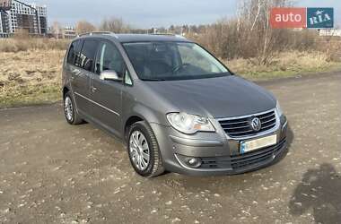 Минивэн Volkswagen Touran 2007 в 