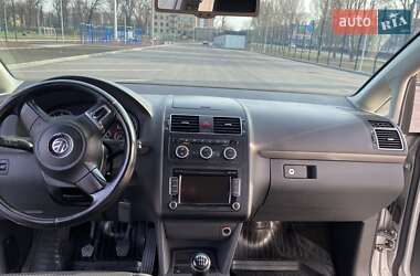 Минивэн Volkswagen Touran 2013 в Каменском