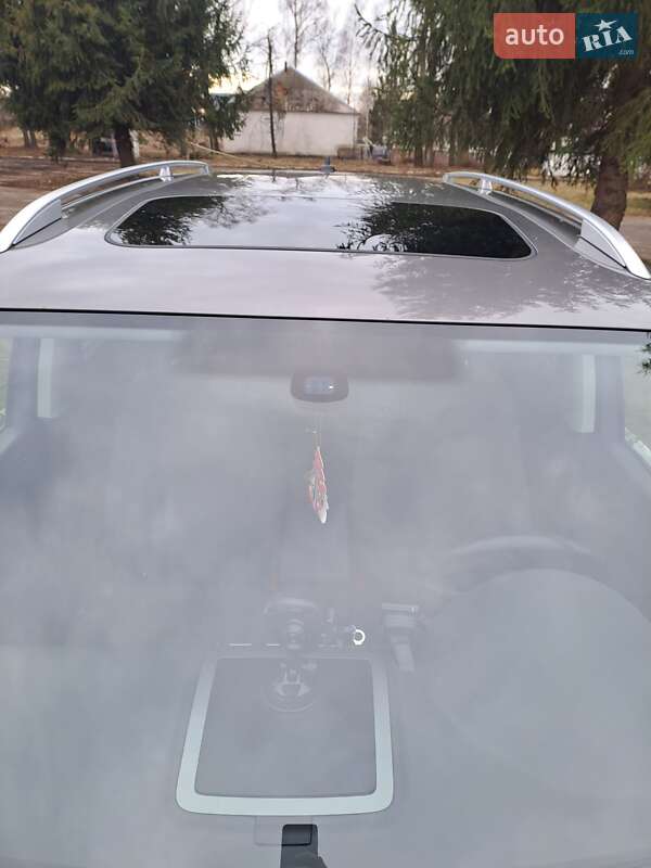 Минивэн Volkswagen Touran 2010 в Звягеле