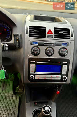 Мінівен Volkswagen Touran 2008 в 
