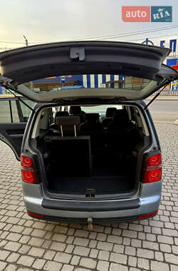 Мінівен Volkswagen Touran 2008 в 