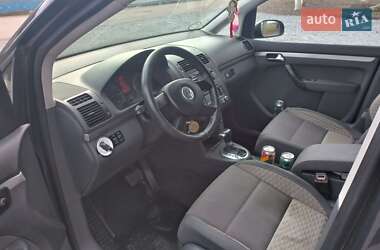 Минивэн Volkswagen Touran 2006 в 