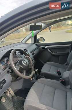 Минивэн Volkswagen Touran 2004 в 