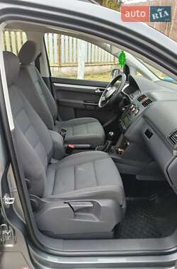 Минивэн Volkswagen Touran 2004 в 