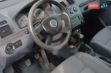 Минивэн Volkswagen Touran 2004 в 