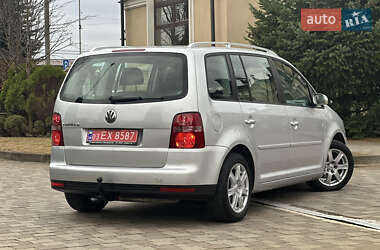 Мінівен Volkswagen Touran 2008 в Сарнах