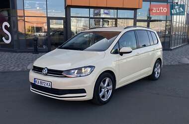 Микровэн Volkswagen Touran 2016 в Киеве