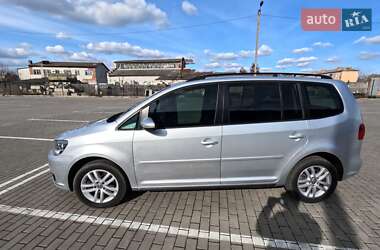 Мінівен Volkswagen Touran 2011 в 