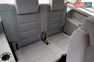 Минивэн Volkswagen Touran 2008 в 