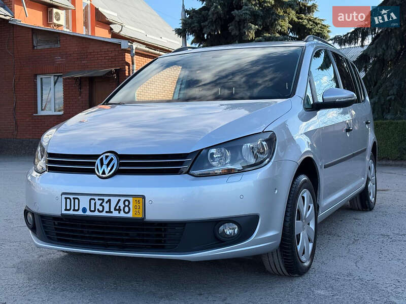 Минивэн Volkswagen Touran 2014 в 