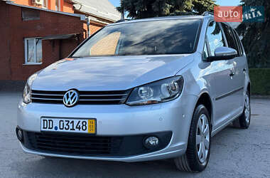 Минивэн Volkswagen Touran 2014 в 