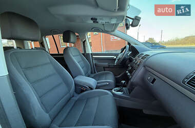 Минивэн Volkswagen Touran 2014 в 
