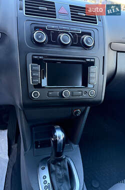 Минивэн Volkswagen Touran 2014 в 