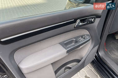 Минивэн Volkswagen Touran 2011 в 
